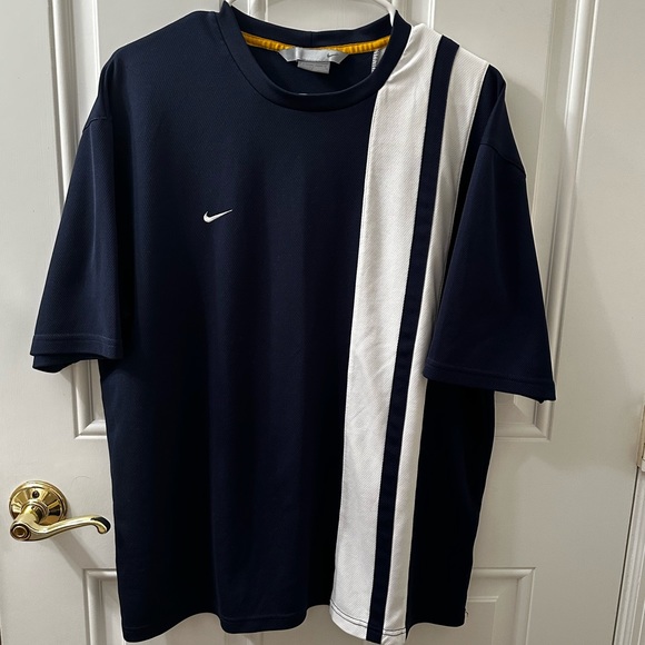 Nike Other - Vintage 💎 Y2K Nike t-shirt